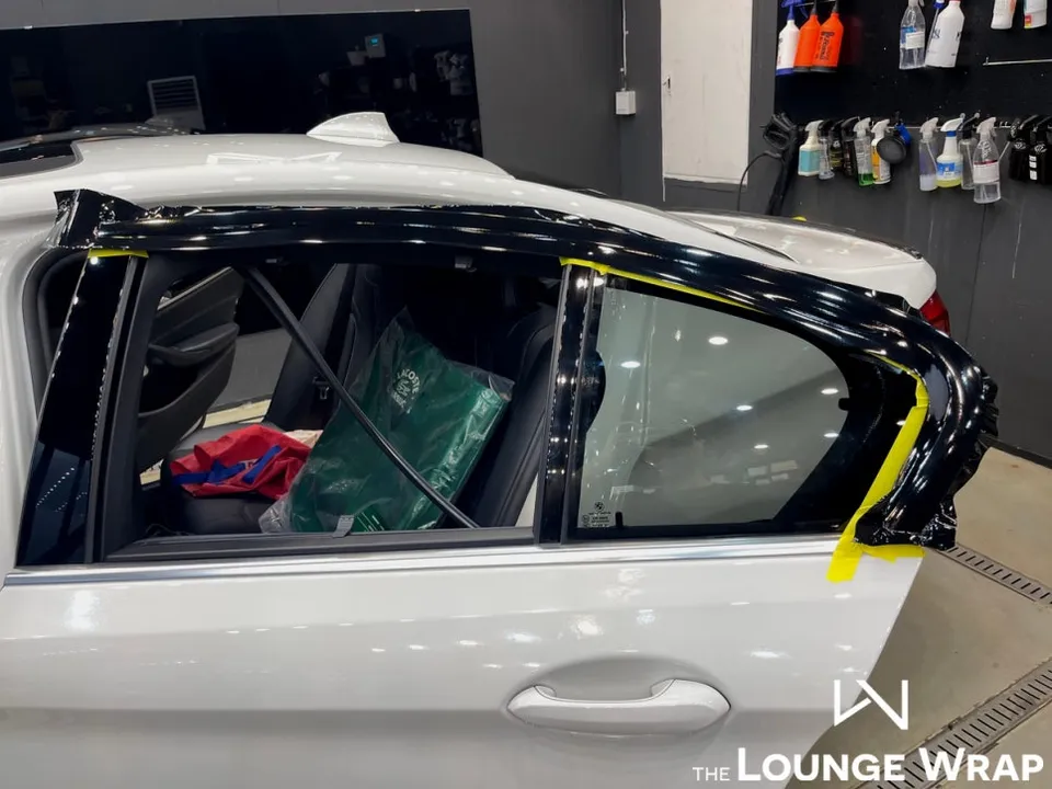 BMW 5 Series G30 カーラッピング事例:費用目安と仕上がり 施工写真 3-3