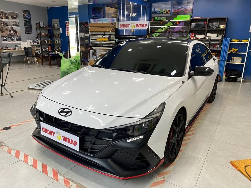 Hyundai Elantra Nのカーラッピング事例|費用目安・仕上がり 施工写真 1-1