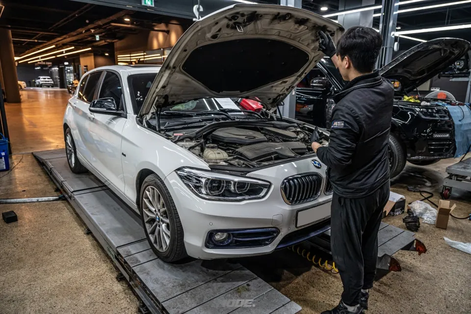 BMW 118d ambient lighting - BMW 118d Ambient Lighting Review — Cost & Results photo 5