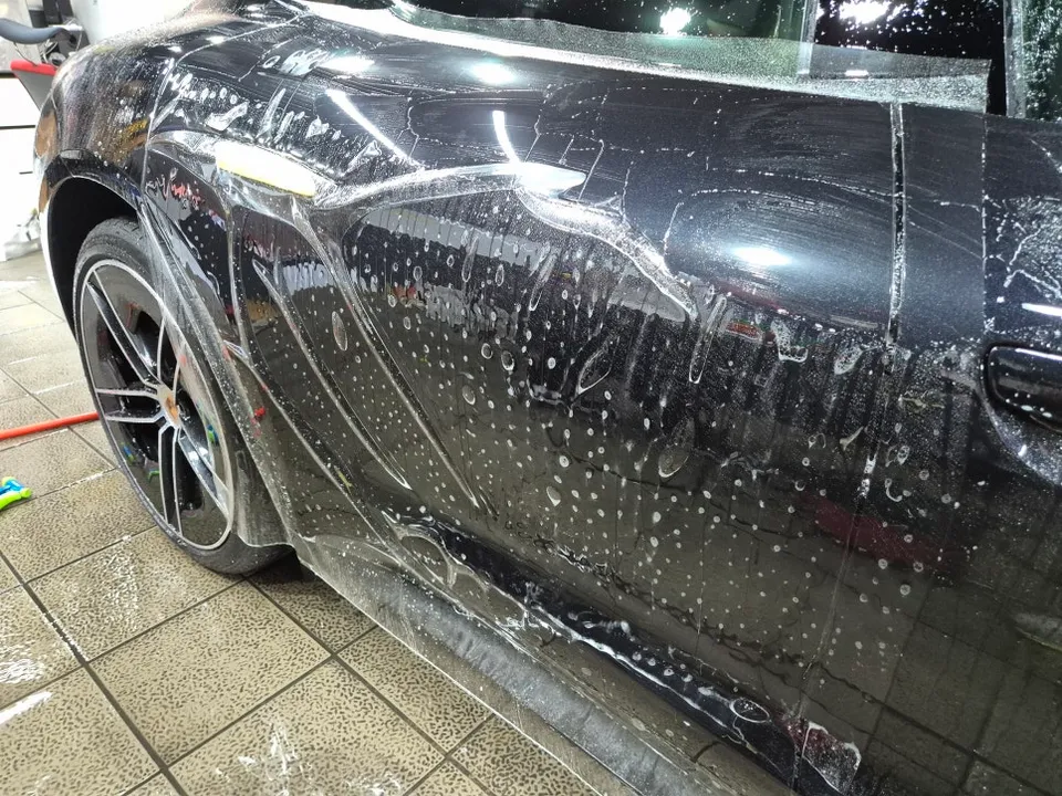 Porsche Taycan 4S PPF施工事例|費用目安と仕上がり 施工写真 3-2
