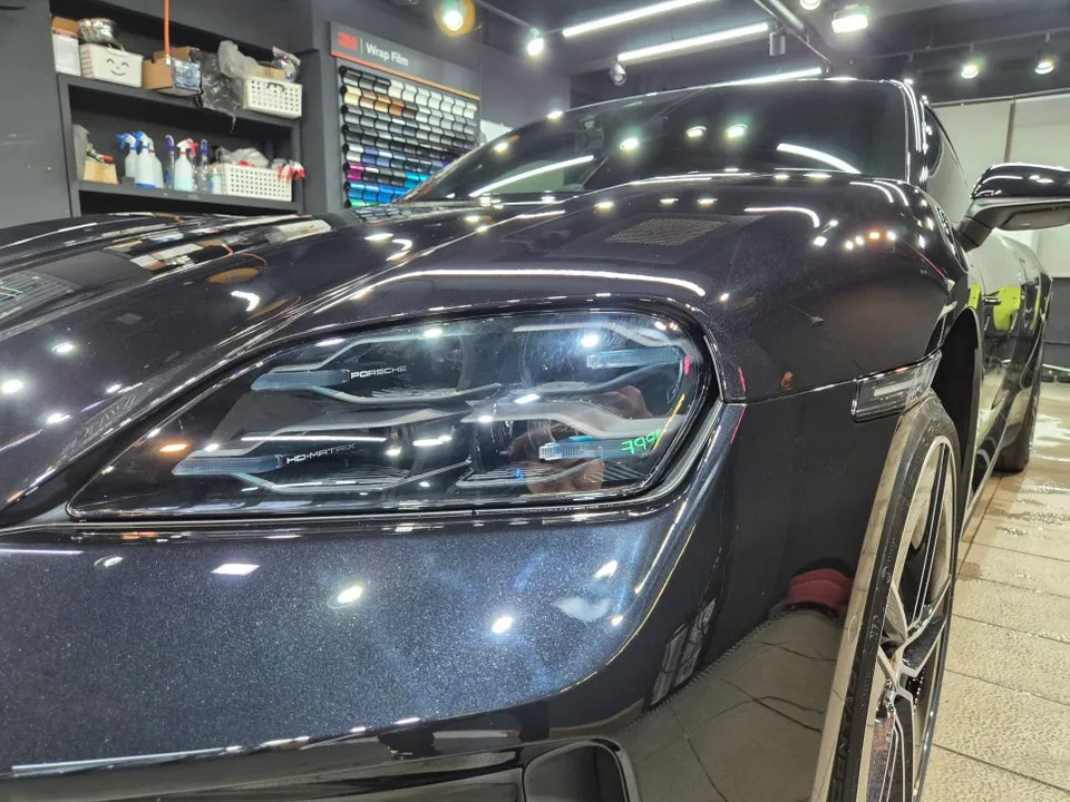 Porsche Taycan 4S PPF施工事例|費用目安と仕上がり 施工写真 2-3