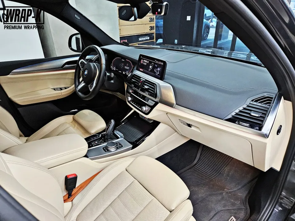 BMW X3のカーラッピング事例｜カメレオンフィルムで高級感アップ 施工写真 1-2