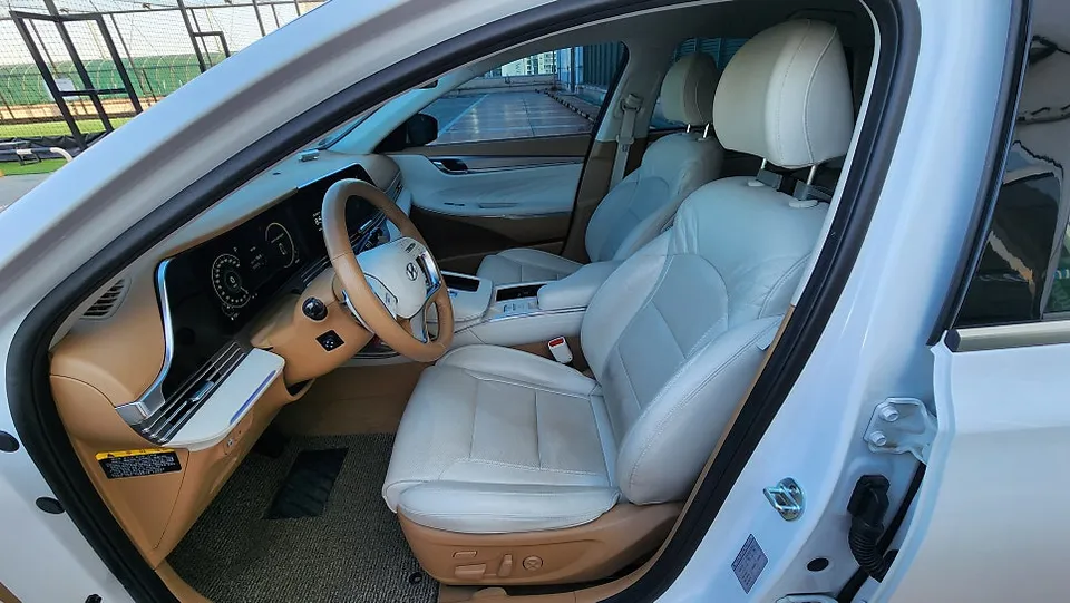 Hyundai Grandeur IG seat ventilation - Hyundai Grandeur IG Seat Climate Upgrade Review photo 4