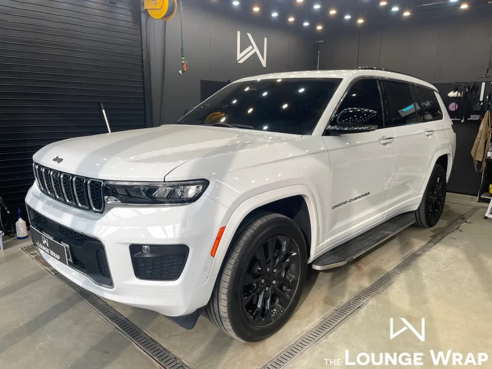Jeep Grand CherokeeのPPF施工事例|費用目安・仕上がり 施工写真 1-2