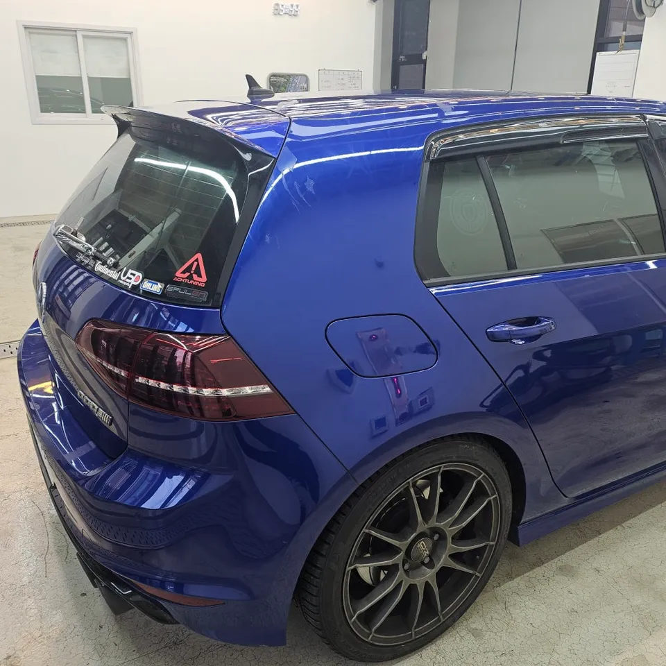 Volkswagen Golf 7th GenのPPF除去事例|10年経過後の状態 施工写真 1-3