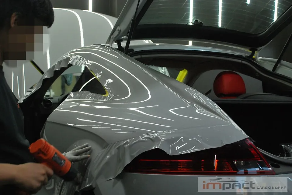 Audi TTのカーラッピング事例|費用目安・仕上がり 施工写真 2-3