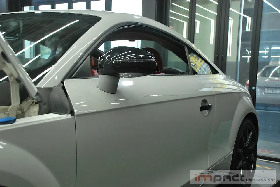 Audi TTのカーラッピング事例|費用目安・仕上がり 施工写真 3-3