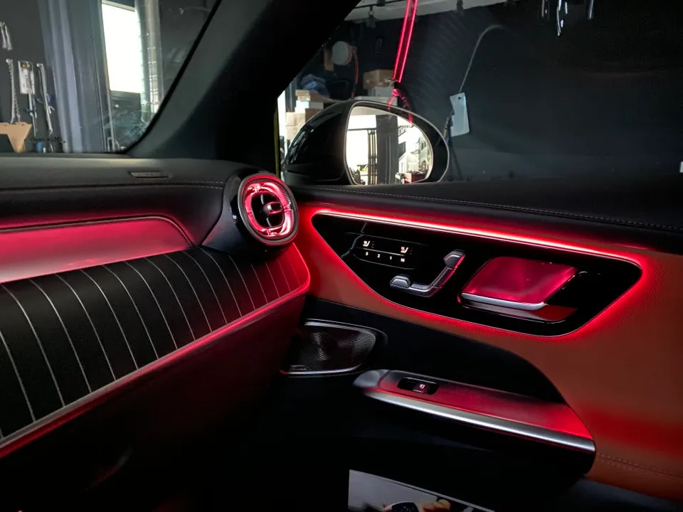 Mercedes-Benz GLC X254 ambient lighting - Mercedes-Benz GLC Ambient Lighting Review — Enhanced Atmosphere photo 3