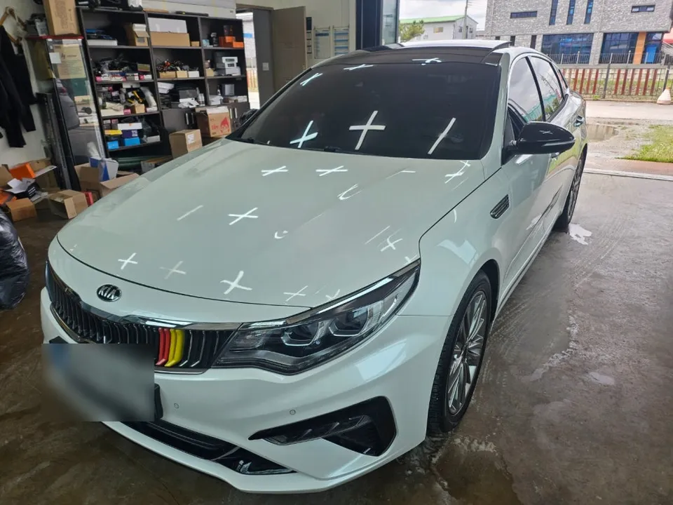 Kia K5のドライブレコーダー取付事例 写真
