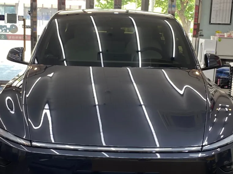 Tesla Model Yのカーフィルム施工事例|費用目安・仕上がり 施工写真 3-2