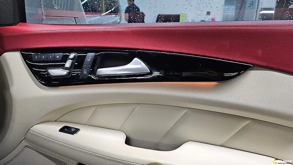 Mercedes-Benz CLS W218 ambient lighting - Mercedes-Benz CLS W218 Ambient Lighting Upgrade photo 4