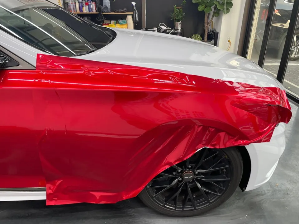 Genesis G80のガラスコーティング事例|韓国での施工例 施工写真 2-3