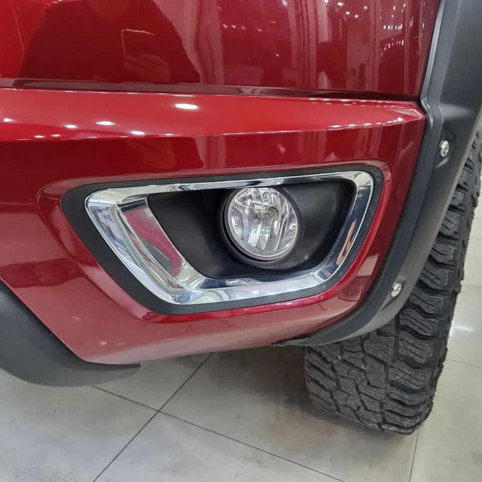 Chevrolet Coloradoのカーラッピング事例|クローム除去とボンネットのポイント施工 施工写真 1-2