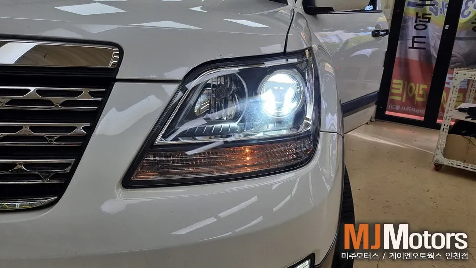 Kia Mohave LED Headlight Upgrade Review: 6000K White Light Visibi After