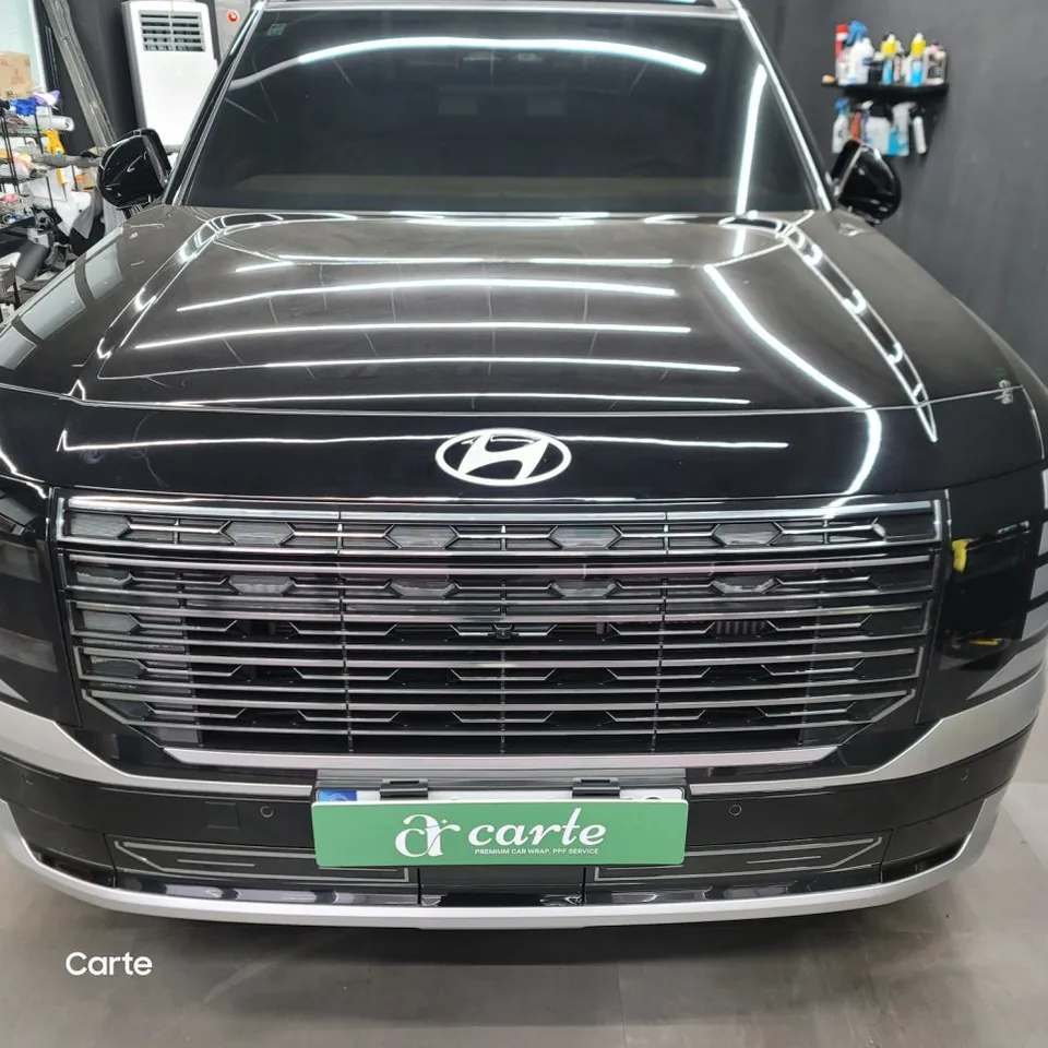 Hyundai Palisade LX3のカーラッピング事例|クローム除去で激変 施工写真 1-3
