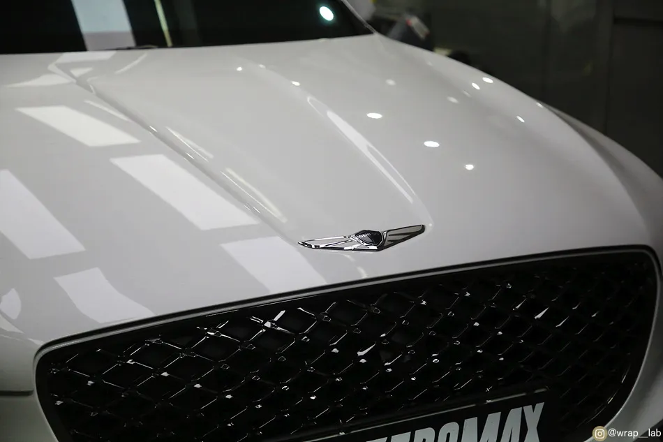 Genesis GV70 vinyl wrap - Genesis GV70 Vinyl Wrap Review: Gloss Black Emblems photo 3