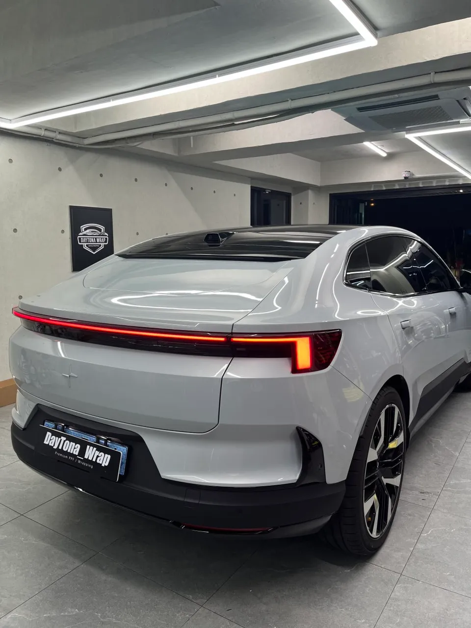 Polestar 4の無光PPF施工事例｜高級感と保護性能 施工写真 4