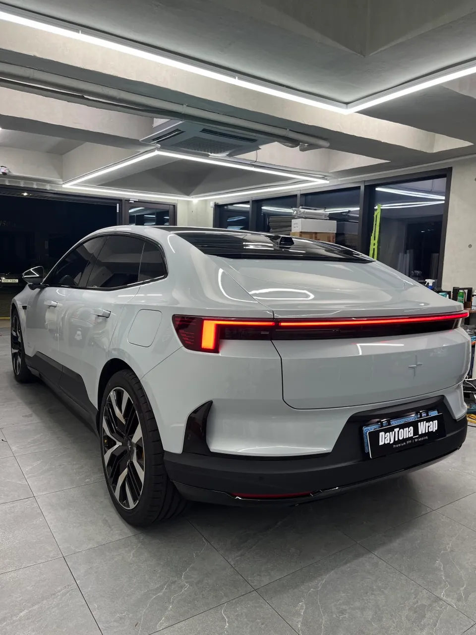 Polestar 4の無光PPF施工事例｜高級感と保護性能 施工写真 5