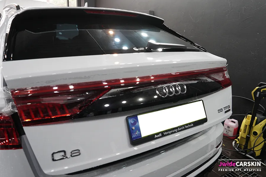 Audi Q8のPPF施工事例|費用目安と仕上がり 施工写真 4-2
