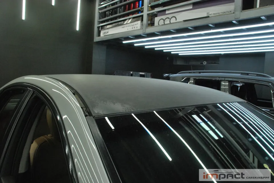 Genesis G80 DH vinyl wrap - Genesis G80 DH Vinyl Wrap Review: Black Gloss Roof photo 5