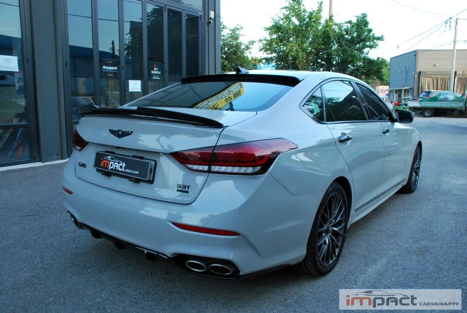 Genesis G80 DHのカーラッピング事例 施工写真 4-1