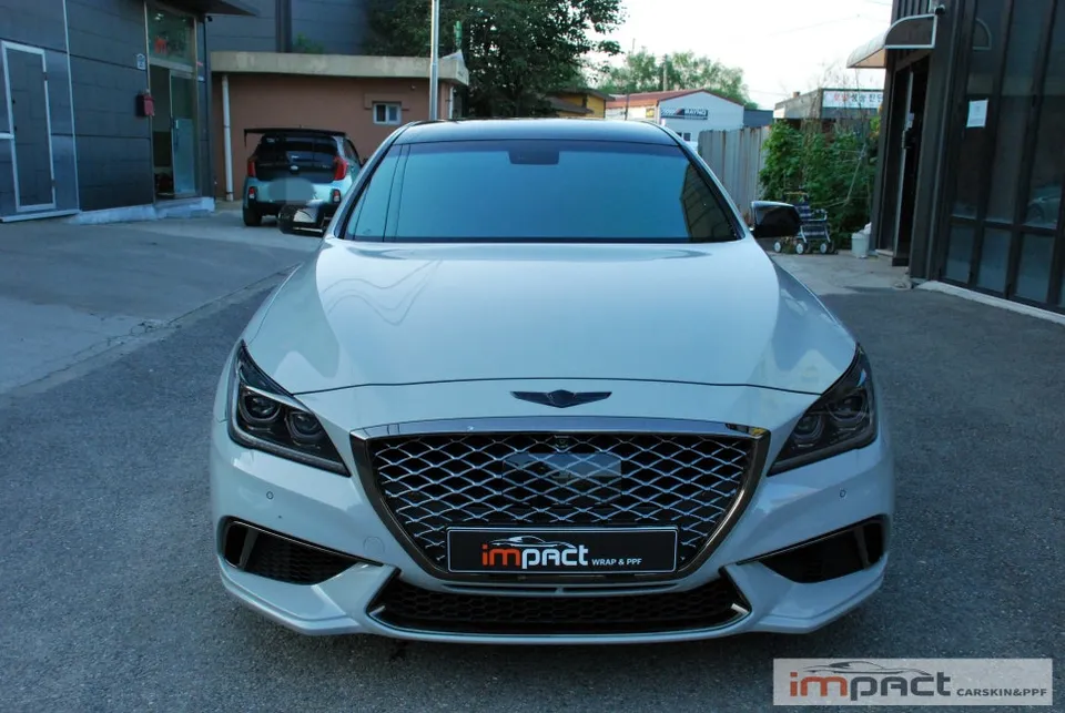 Genesis G80 DHのカーラッピング事例 施工写真 1-2