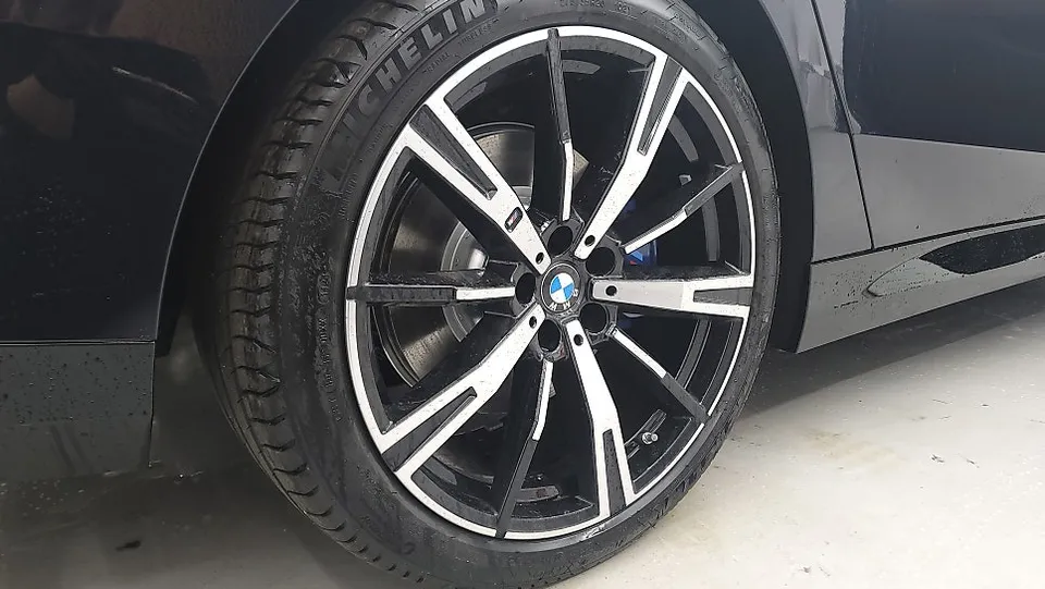 BMW 5 SeriesのPPF施工事例｜費用目安と仕上がり 施工写真 2-3