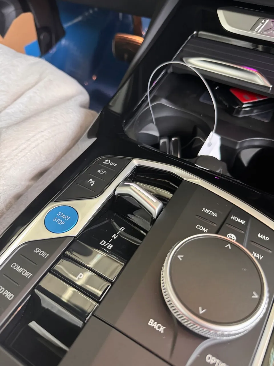 BMW iX3 steering wheel - BMW iX3 Crystal Gear & Start Button Upgrade Review photo 3