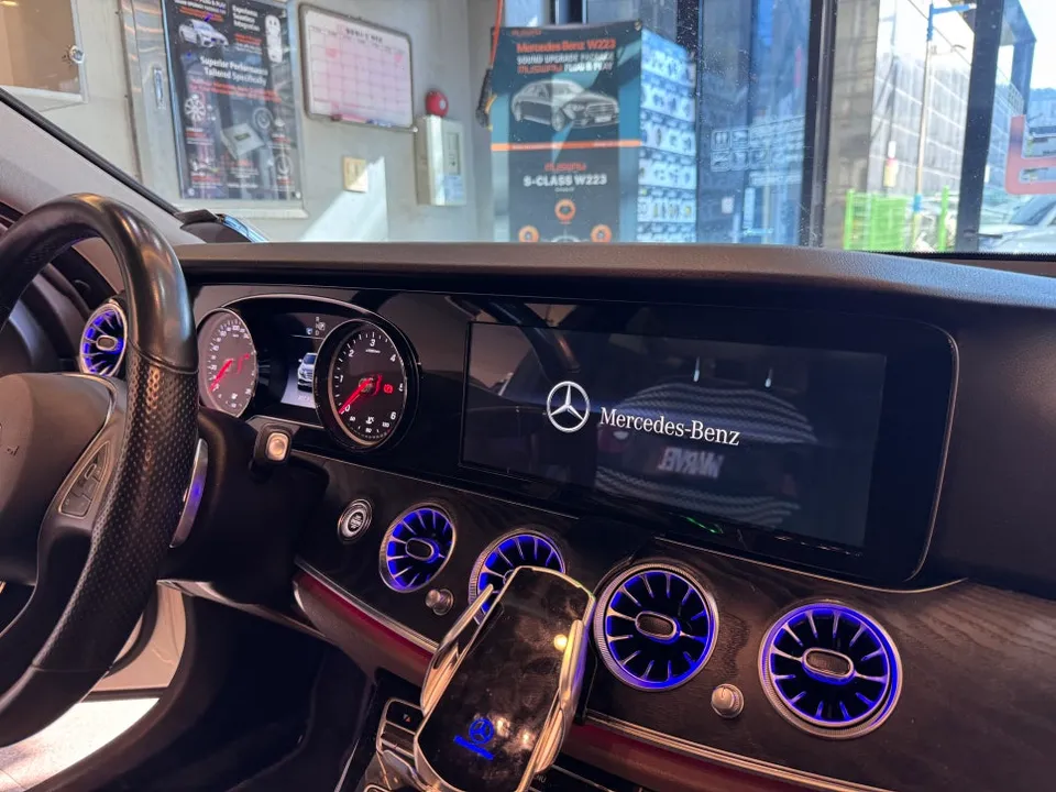 Mercedes-Benz E-Class W213 ambient lighting - Mercedes-Benz E-Class W213 Ambient Lighting Review photo 5