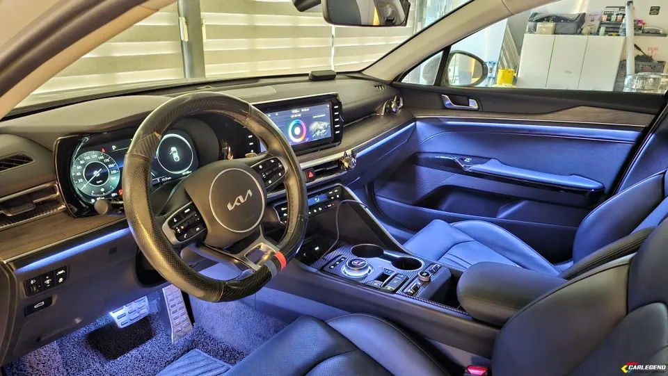 Kia K5 DL3 ambient lighting - Kia K5 DL3 Ambient Lighting Upgrade: Enhanced Interior LEDs photo 5