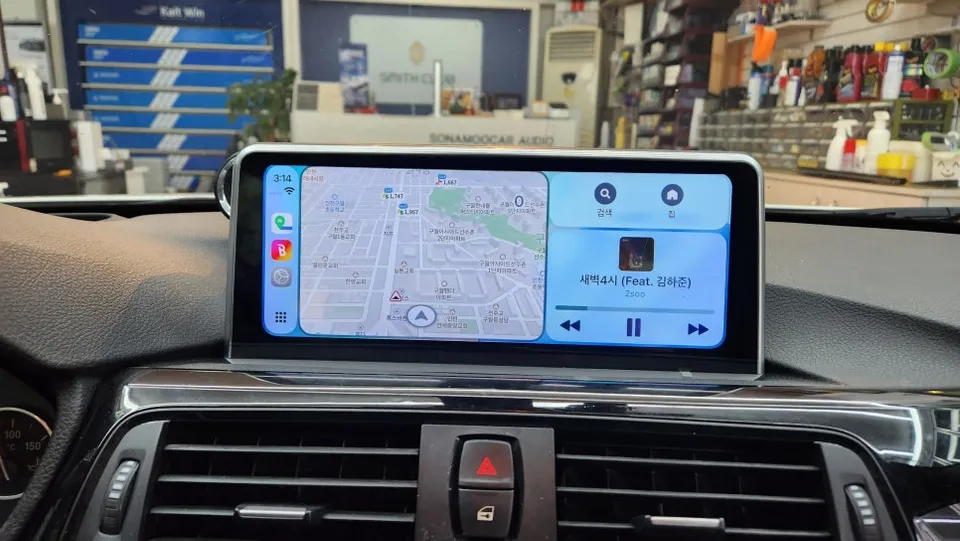 BMW 4 SeriesのAndroid Auto・CarPlay取付事例 施工写真 4-2