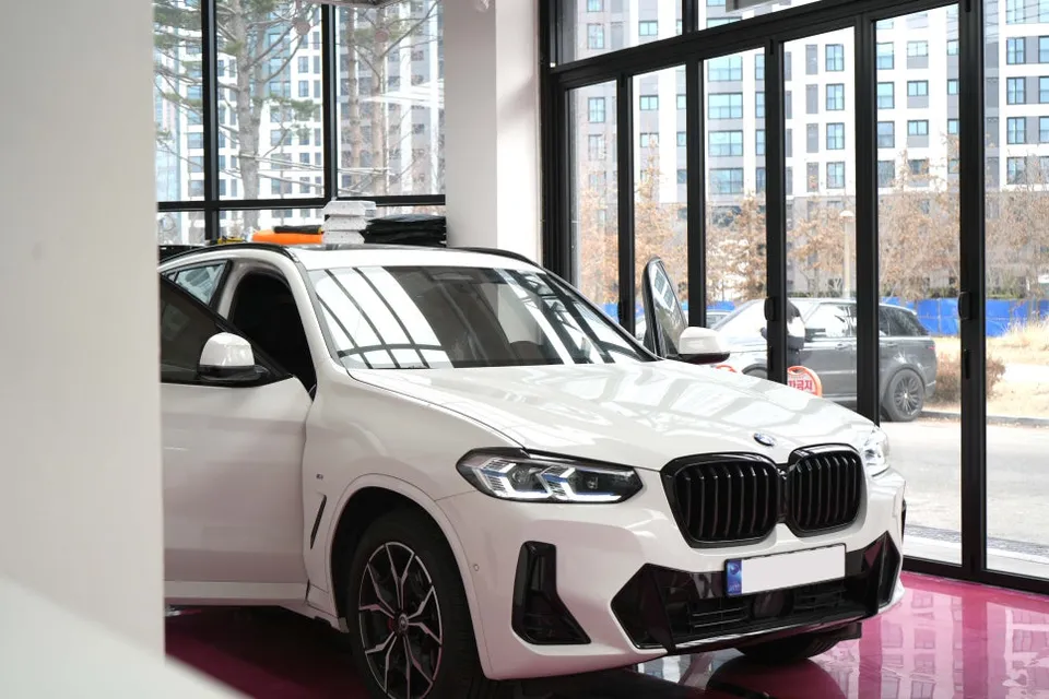 BMW X3 dash cam installation result