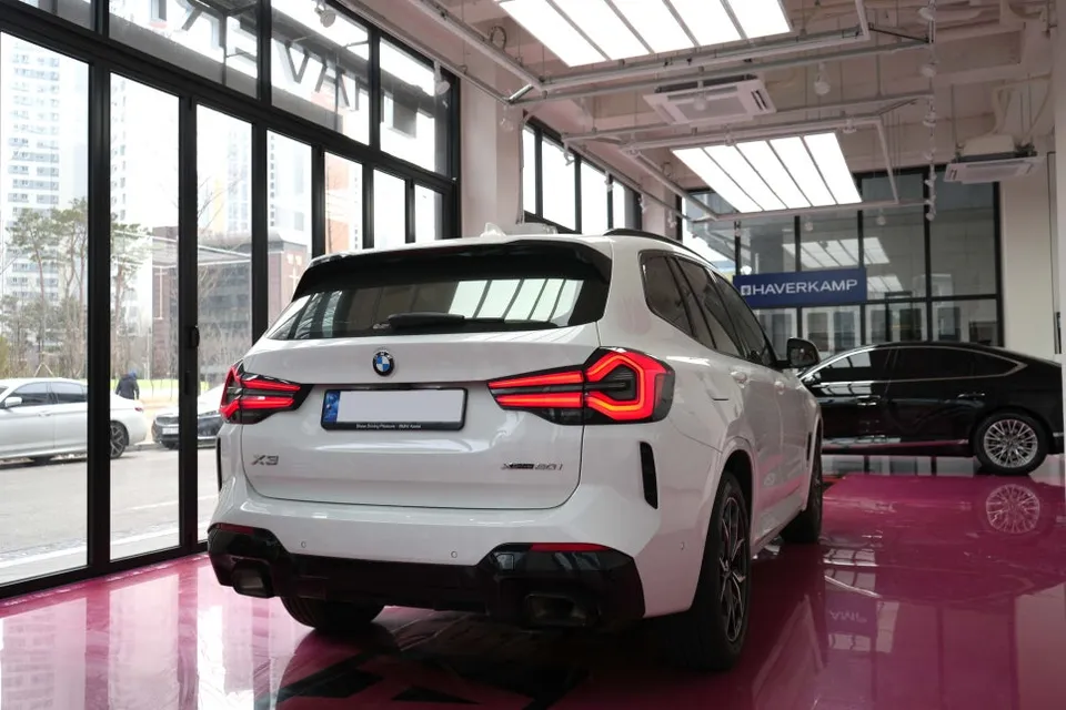 BMW X3のドライブレコーダー取付事例 写真