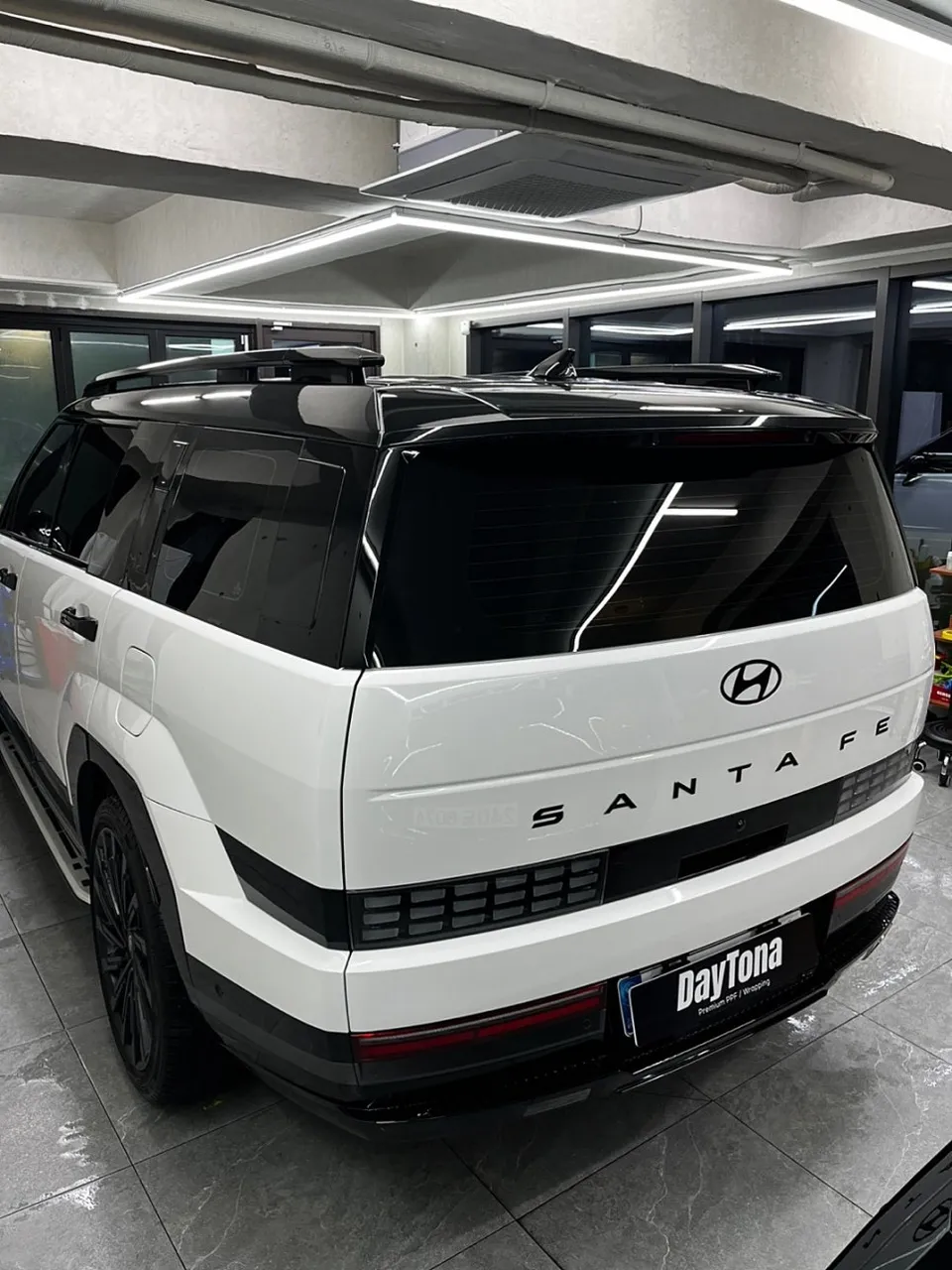 Hyundai Santa Fe MX5のカラーPPFルーフ施工事例 施工写真 3-3