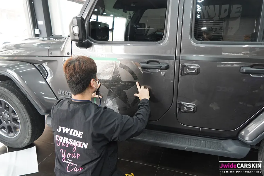 Jeep Wranglerのカーラッピング事例｜費用目安・仕上がり 施工写真 1-1