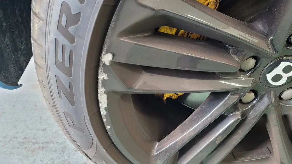 Bentley Continental GT wheel repair - Bentley Continental GT Wheel Repair Installation Review — Cost photo 2