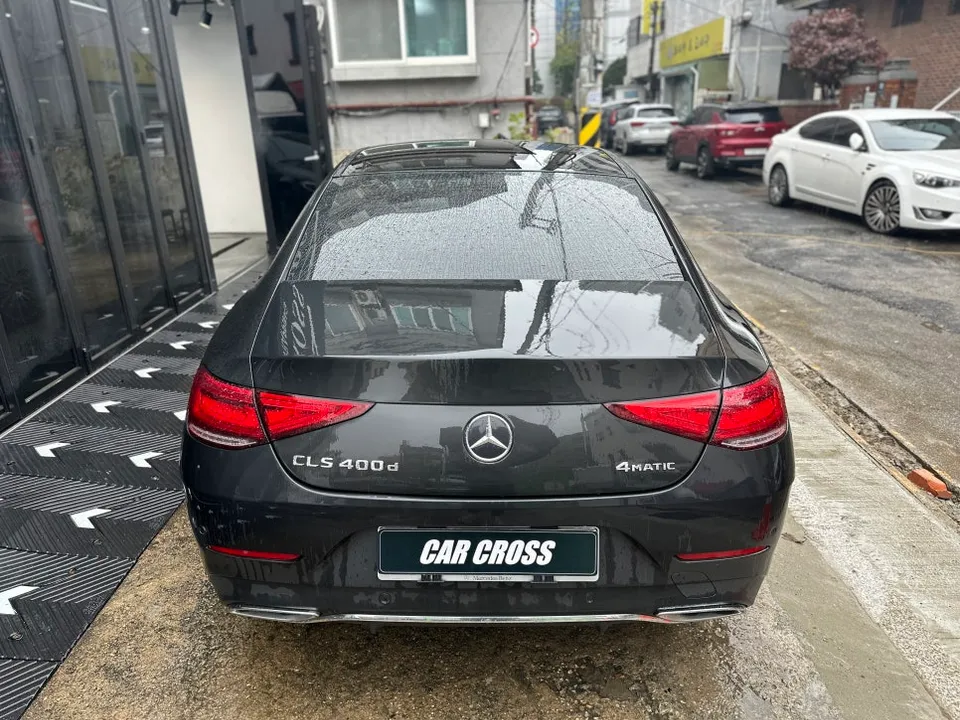 Mercedes-Benz CLS vinyl wrap - Mercedes-Benz CLS Vinyl Wrap Review: White Pearl Upgrade photo 4