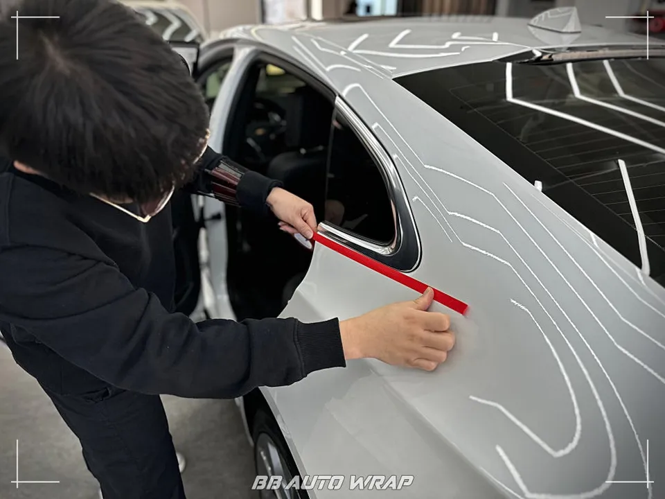 Chevrolet Malibuのカーラッピング事例|費用目安・仕上がり 施工写真 3-3