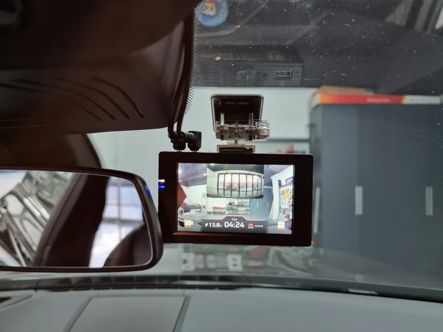 BMW X4 dash cam - BMW X4 Dash Cam Installation Review photo 8