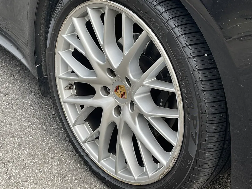 Porscheのホイールリペア・塗装事例 施工写真 1-3