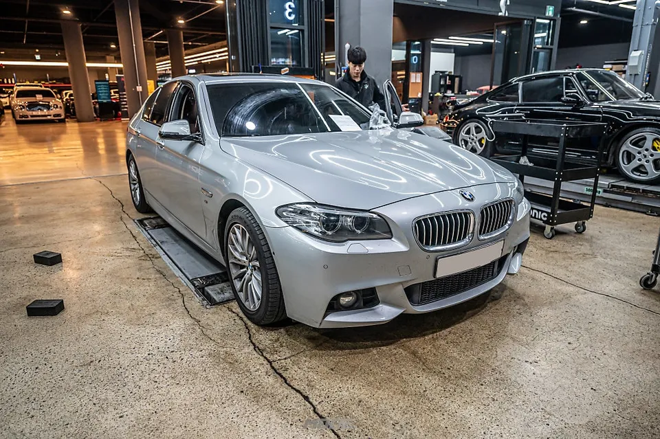 BMW 5 Series body repair installation result