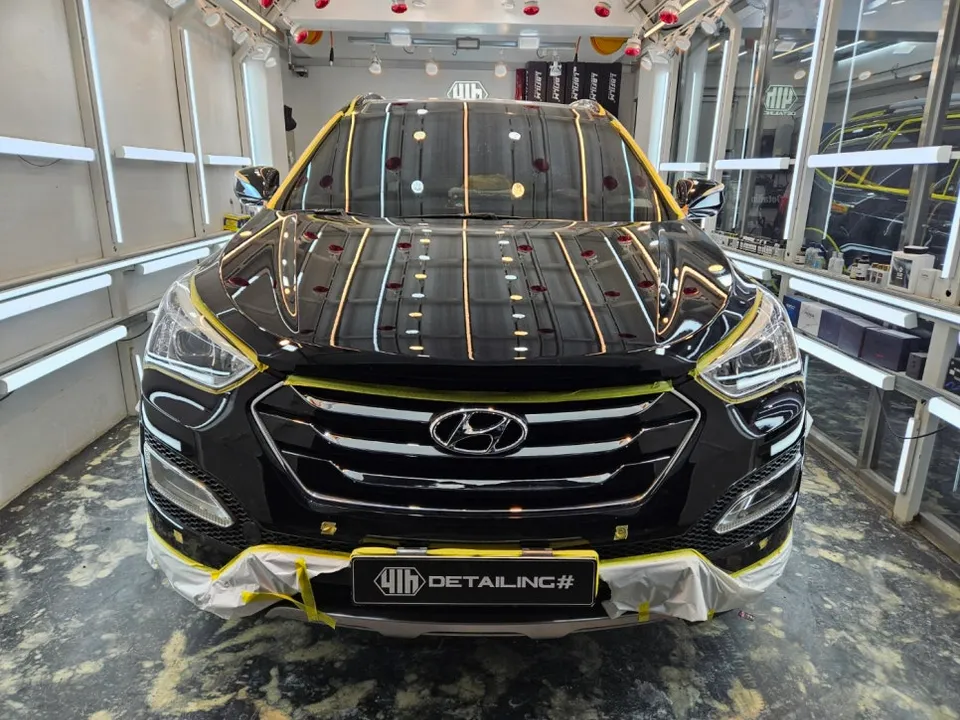 Hyundai Santa Feのガラスコーティング事例|費用目安・仕上がり 施工写真 1-2