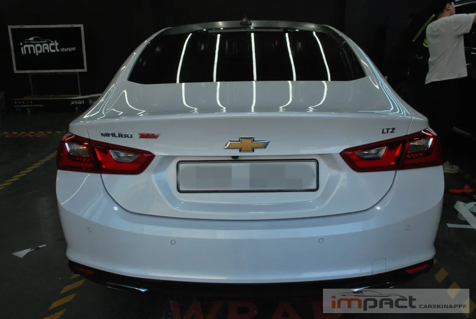 Chevrolet Malibuのカーラッピング事例|費用目安・仕上がり 施工写真 2-1