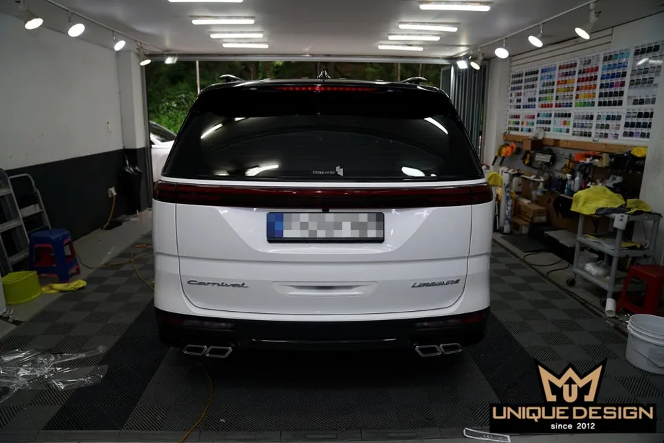 Kia Carnival PPF施工事例｜テールランプのトーンダウン効果 施工写真 4-2