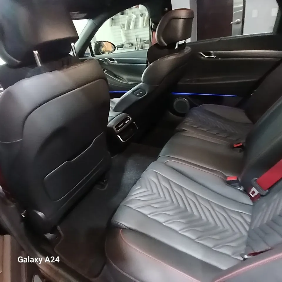 Genesis G80のPPF施工事例｜費用目安と仕上がり 施工写真 1-2