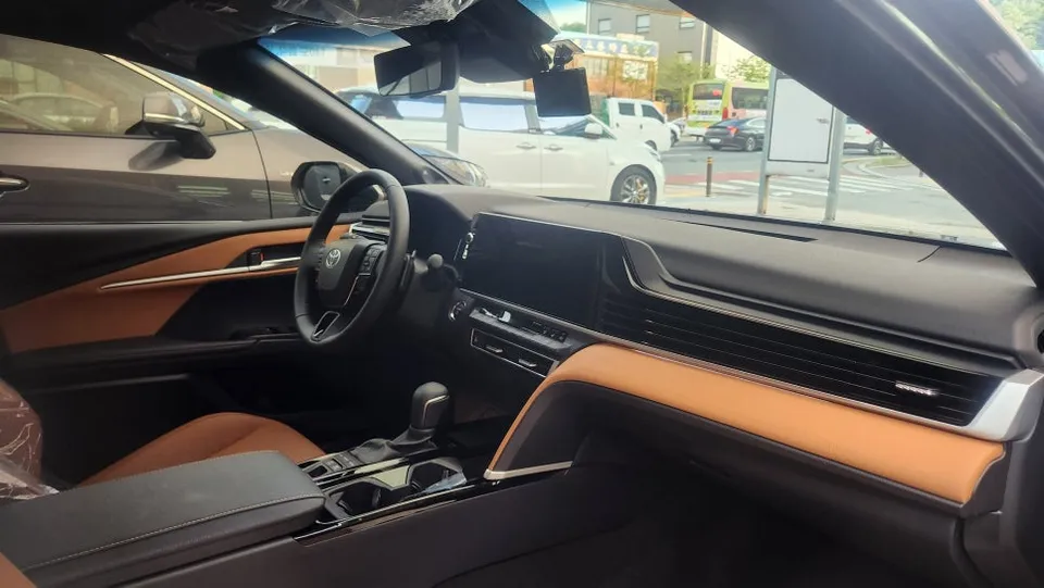 トヨタ カムリのカーフィルム施工事例｜費用目安・仕上がり 施工写真 2-3