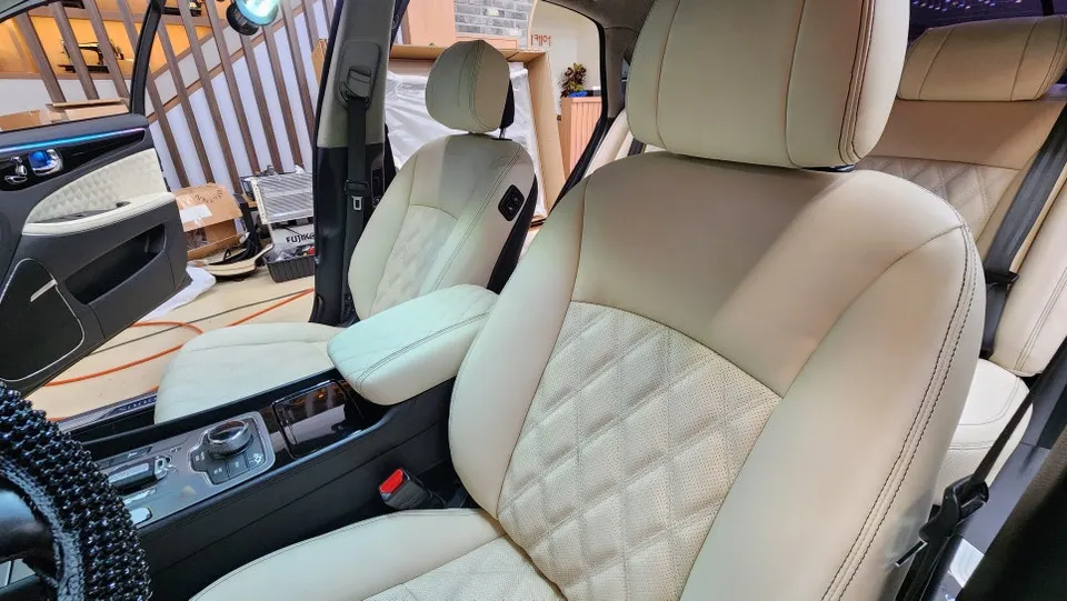 Hyundai Equus interior customization - Hyundai Equus Interior Customization Installation Review — Cost photo 3