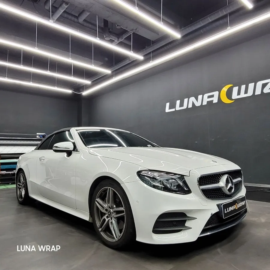 Mercedes-Benz Eクラス カブリオレのカーラッピング事例｜費用目安・仕上がり 施工写真 1-1