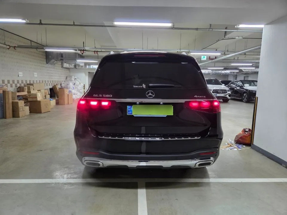 Mercedes-Benz GLS X167 body kit - Mercedes-Benz GLS X167 Body Kit Review: Maybach Conversion photo 3