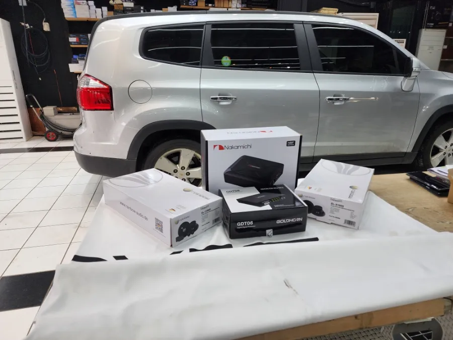 Chevrolet Orlandoのカーオーディオ施工事例 施工写真 4-1